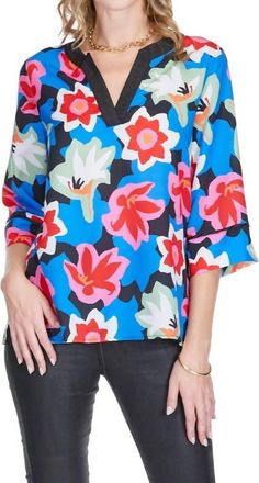Jade Yoga Trimmed Tunic In Dynamic Blossoms