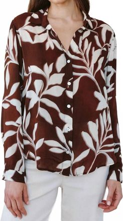 Bella Dahl Classic Button Down Shirt In Botanical Blur Print