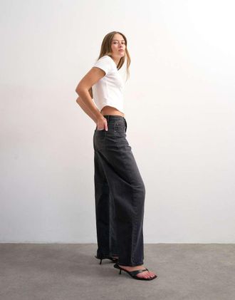 Topshop Circular Design - Barrel - Jeans a vita alta nero slavato