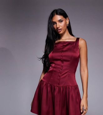 KAIIA Esclusiva Kaiia - Vestito corto in raso bordeaux con scollo squadrato e bottoni sul davanti-Rosso