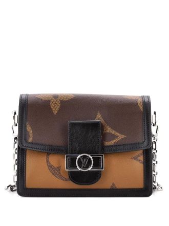 Louis Vuitton Dauphine Shoulder Bag Reverse Monogram Giant MM crossbody bag - Bruin