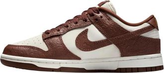 Nike Dunk Low - Dames - Fitnessschoenen - Bruin - 38 1/2 EU - Leer - Fitness