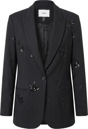 Nissa Blazer