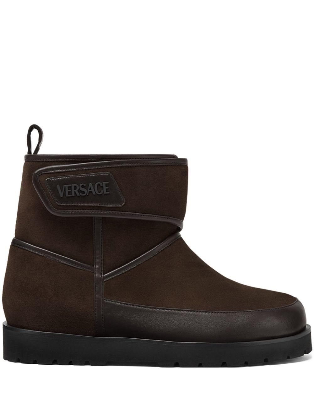 ショートブーツ・ブーティ VERSACE BLACK LEATHER ALBA ANKLE BOOTS Alba Chelsea Boots 35 mm Black,Gold | VERSACE US