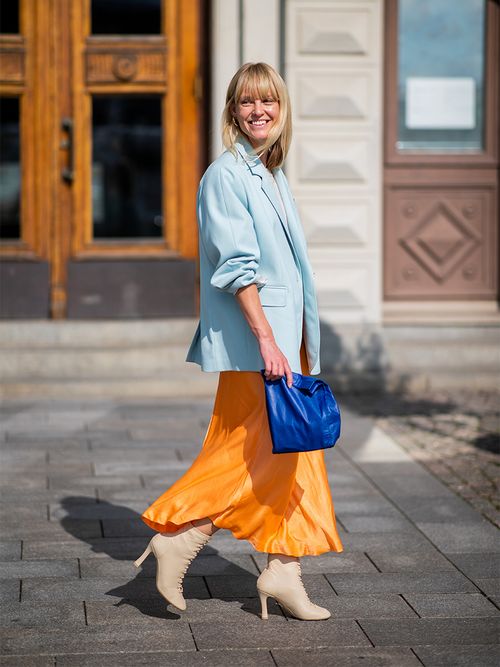 Midiröck aus Satin sind diesen Sommer ein echtes Must