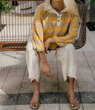 Free People Womens Auggie Tee In Oat Latte/ Yellow Fin