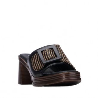 Refresh Womens Slip-On Sandals In Black