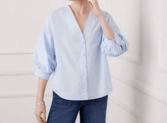 Karen Kane Pearl Button Blouse In Blue