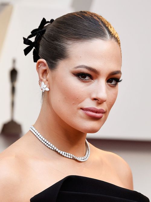 ashley graham leather, ashley graham leggings, ashley graham in leather, Ashley Graham is giving us major outfit inspo