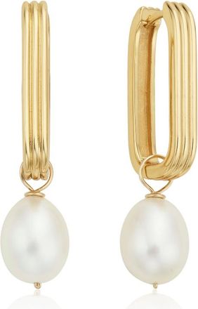 Lily & Roo Gold Large Ribbed Pearl Drop Hoop Earrings
