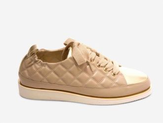 Vaneli Womens Quest Quilted Leather Sneaker In Pudding