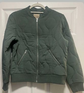 Chaser Womens Quilted Cropped Bomber Jacket In Leaf