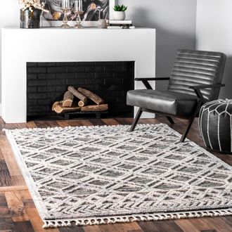 nuLOOM Ansley Soft Lattice Textured Tassel Area Rug