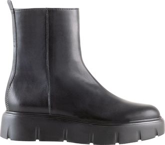 H&ouml;gl Black Buster Minimalist Side Zipper Leather Ankle Boots