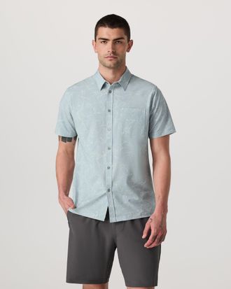 Vuori Clothing Short Sleeve Bridge Button Down | Chalk Blue Drawn | Medium