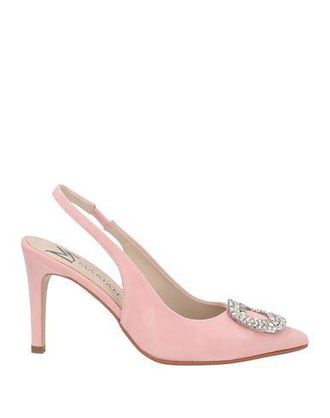 Marian Pumps