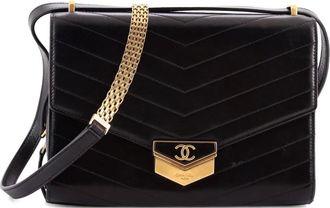 Chanel Medal Envelope Flap Bag Chevron Calfskin Large shoulder bag - Zwart