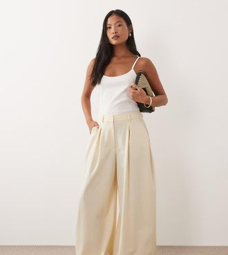 Miss Selfridge Pantaloni sartoriali a palloncino bianco sporco