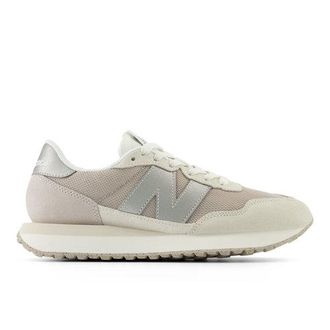 New Balance Mujer 237 en Beige/Blanco, Cuero, Talla 36.5