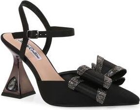 Lady Couture Milly Pointed Toe Pump in Black at Nordstrom Rack, Size 13