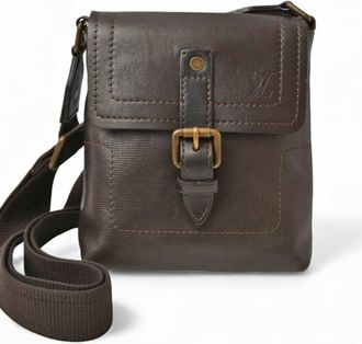 Louis Vuitton Coffee Leather Shoulder Bag (Pre-Owned)