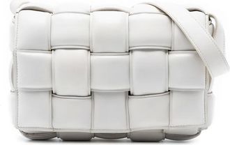 Bottega Veneta 2012-2025 Nappa Intrecciato Cassette gewatteerde crossbodytas - Wit