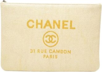 Chanel Pre-owned Clutches, female, Yellow, Size: ONE SIZE Pre-owned Raffia Clutch