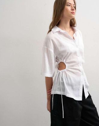 Topshop Camicia aderente a maniche corte con vita raccolta bianca-Bianco