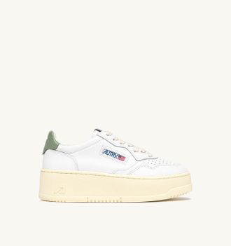 Autry MEDALIST PLATFORM SNEAKERS IN SEAGRASS AND WHITE LEATHER