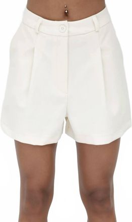 BSL High-Waisted Pleated Shorts In White