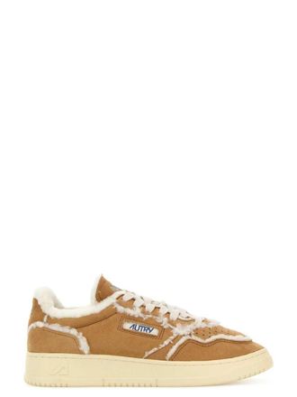 Autry medaillewinnaar su&egrave;de sneakers met schapenvachtvoering