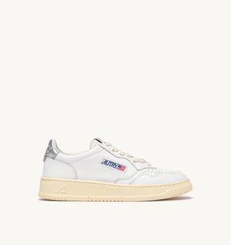 Autry SNEAKERS MEDALIST LOW IN PELLE BIANCA E METALLIZZATA ARGENTO