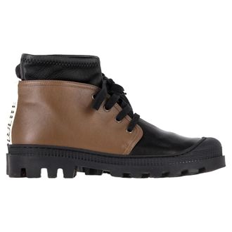 Loewe Loewe Logo Tab Combat Boots in zwart en bruin leer