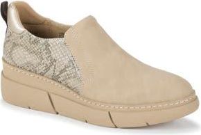 BareTraps Lizett Wedge Ankle Boot in Beige at Nordstrom Rack, Size 7.5