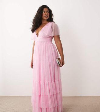 Lace & Beads Plus Madison - Vestito lungo da damigella a balze rosa confetto con maniche con volant-Verde
