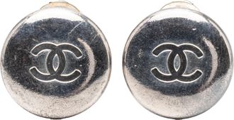 Chanel Tweedehands Cc Zilververgulde Ronde Clip-Oorbellen