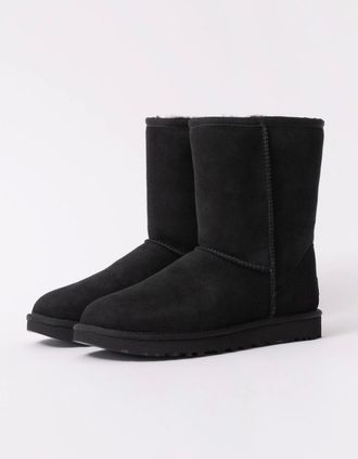 UGG Womens UGG Classic Short II Womens Boot - Black - Size: 4