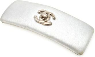 Chanel Pre-owned Coco Mark Hair Clip in Pelle - - Pre-owned - Donna - Grigio - ONE SIZE