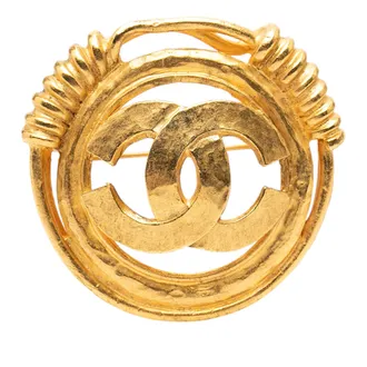 Chanel Pre-owned Womens Gold Plated Cc Spring Round Brooch - Beige - One Size