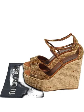 Le Silla suede crystal-embellished wedge espadrille - Toni neutri