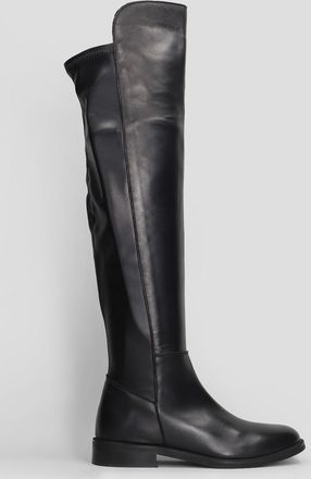 Julie Dee Low Heels Boots In Black Leather