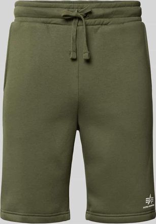 Alpha Industries Alpha Industries Shorts mit Eingrifftaschen und Logo-Print in Oliv, Gr&ouml;&szlig;e XXL