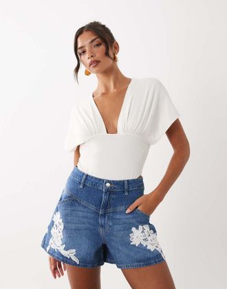 Asos Pantaloncini in pizzo blu con applique