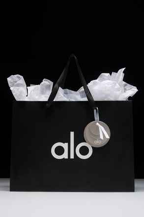 Alo Holiday Gift Bag Bundle (Medium) in Black
