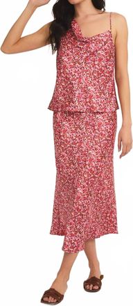 Gilli Elsa Floral Satin Sleeveless Top In Pink