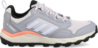 adidas Traxion sneakers met drie strepen - Grijs