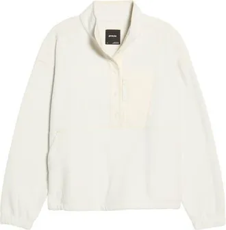 Prana Stretch Zion Fleece Half Snap Pullover in Beach Pebble at Nordstrom, Size Medium