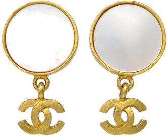 Chanel 1995 CC clip-on dangle earrings - women - Gold Plated/Mother of Pearl - One Size