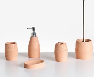 Beliani Beliani - Conjunto De 5 Accesorios De Ba&ntilde;o Jabonera Dispensador De Jab&oacute;n Escobilla De Inodoro Vaso Soporte Para Cepillos De Dientes Naranja Yarapa