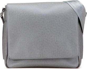 Louis Vuitton Borsa a tracolla Roman MM in pelle Taïga 2012 - Grigio
